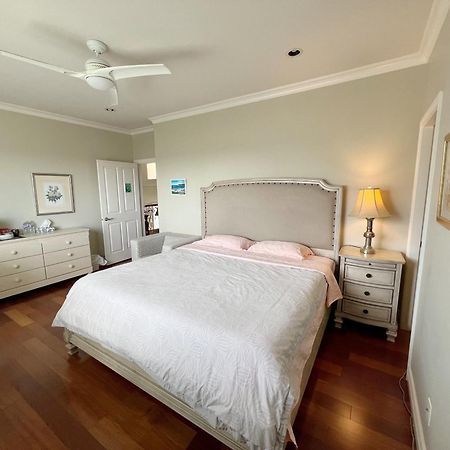 Lucky Room, A Comfortable Bedroom With Private Bathroom Close To Yvr Ричмънд Екстериор снимка